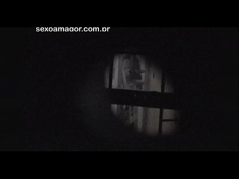 ❤️ Lourinho é filmado secretamente por um voyeur de bairro escondido atrás de tijolos ocos Porno real vídeo em nós pt.epicshowdown.top